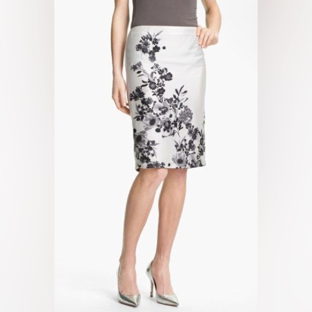 Vince Camuto Black and White Graphic Garden Pencil Skirt Knee-Length Size 12P